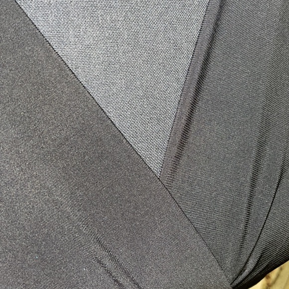 Triple Seven Size Small Puff V-Cut Tee-Short Sleeve Black Crop Top NWOT $30 - Picture 5 of 11